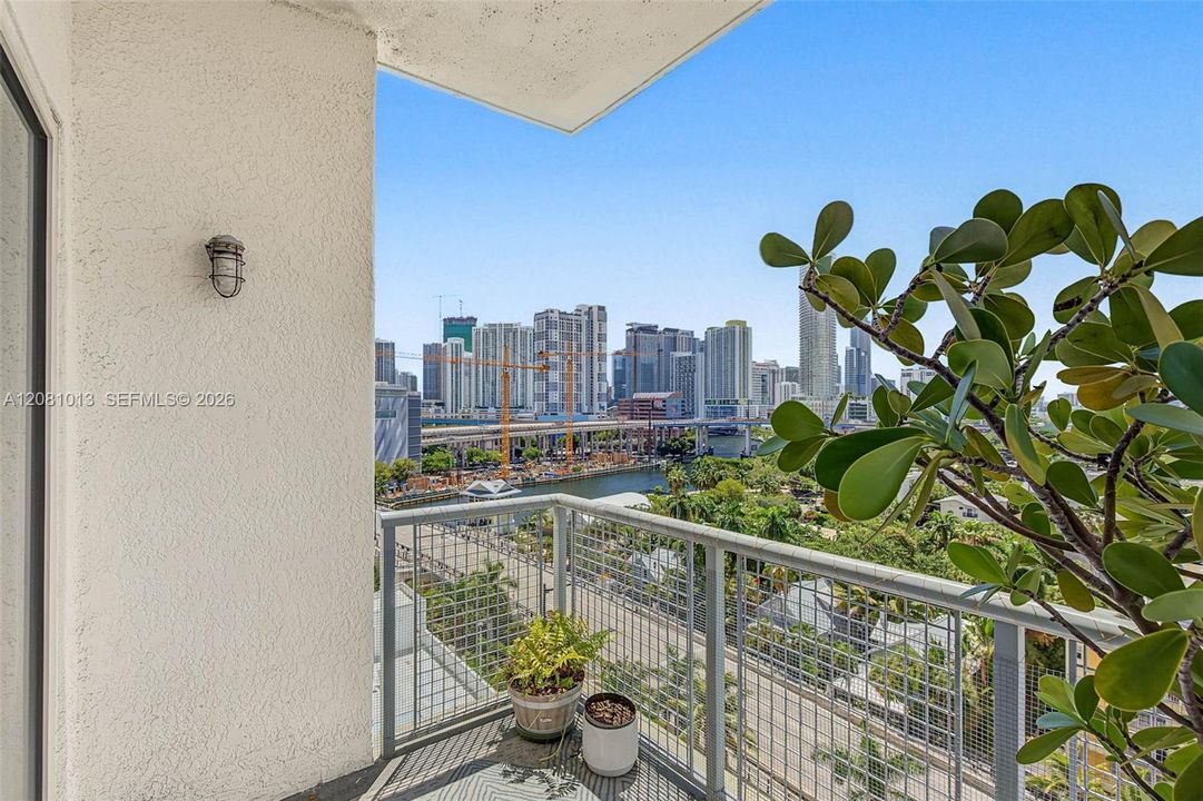 В аренду: $3,400 (2 спален, 2 ванн, 1009 Квадратных фут)