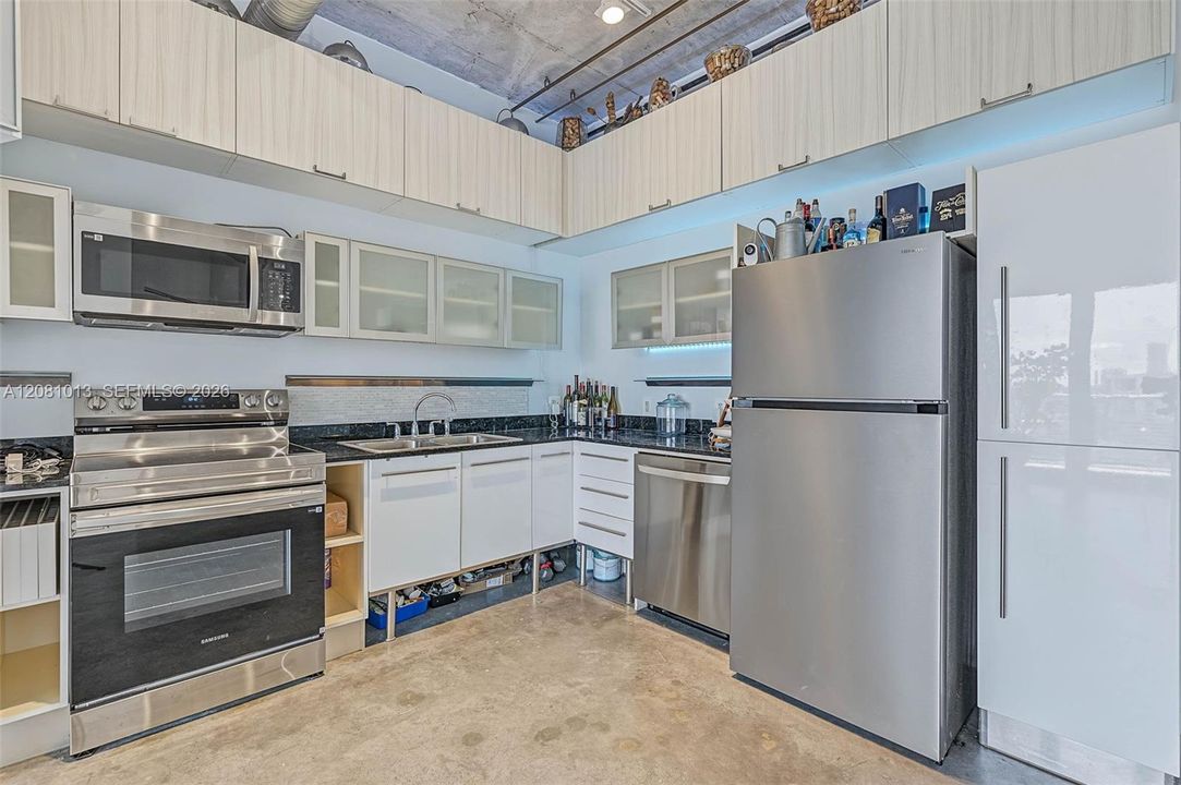 В аренду: $3,400 (2 спален, 2 ванн, 1009 Квадратных фут)