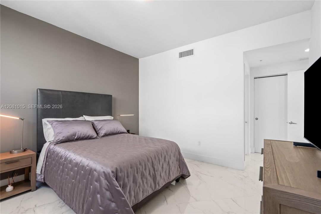 En Venta: $1,400,000 (2 camas, 2 baños, 1958 Pies cuadrados)