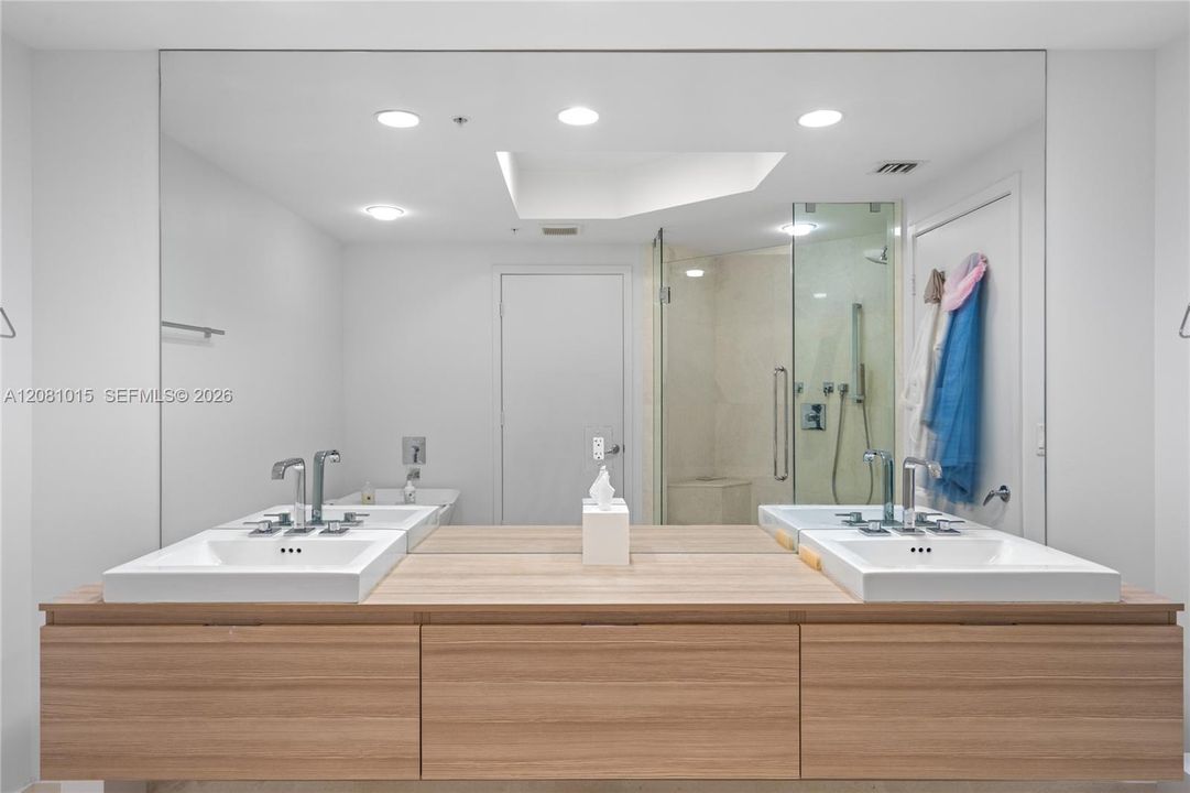 En Venta: $1,400,000 (2 camas, 2 baños, 1958 Pies cuadrados)