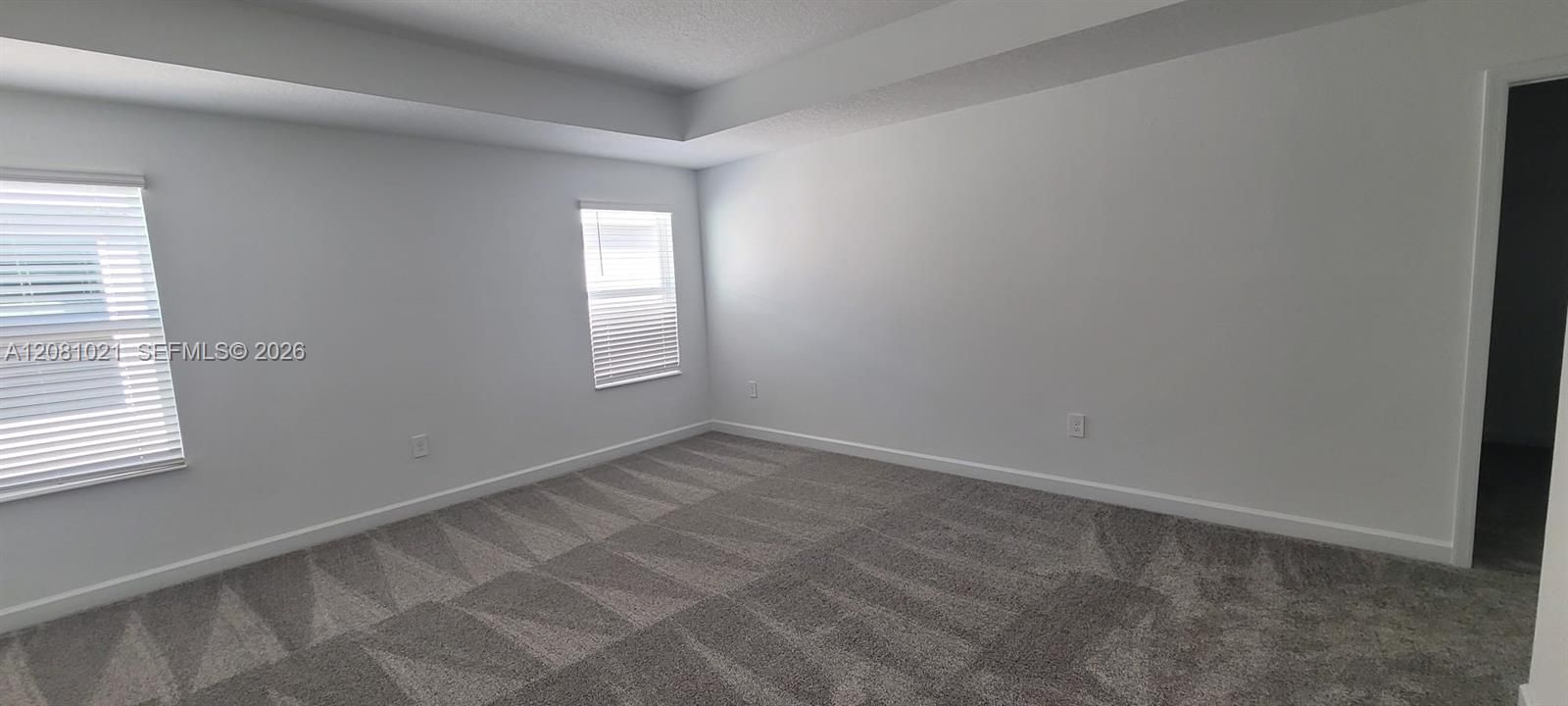 For Sale: $575,000 (5 beds, 3 baths, 2638 Square Feet)