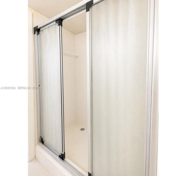 На продажу: $109,900 (1 спален, 2 ванн, 925 Квадратных фут)
