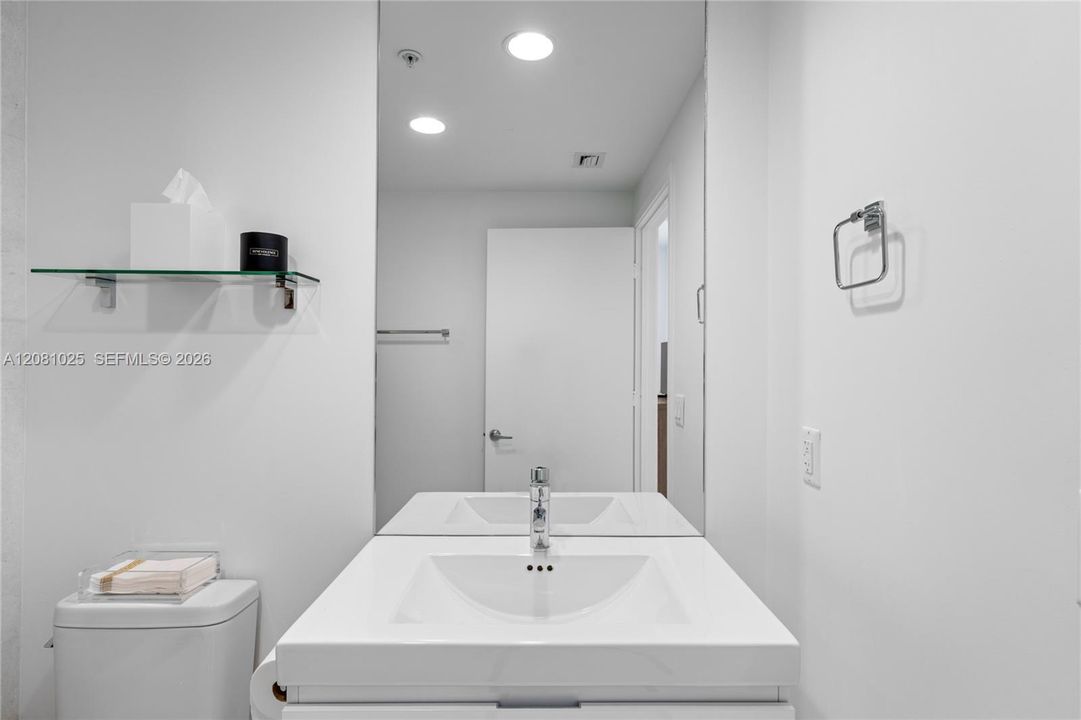 For Rent: $8,500 (2 beds, 2 baths, 1958 Square Feet)