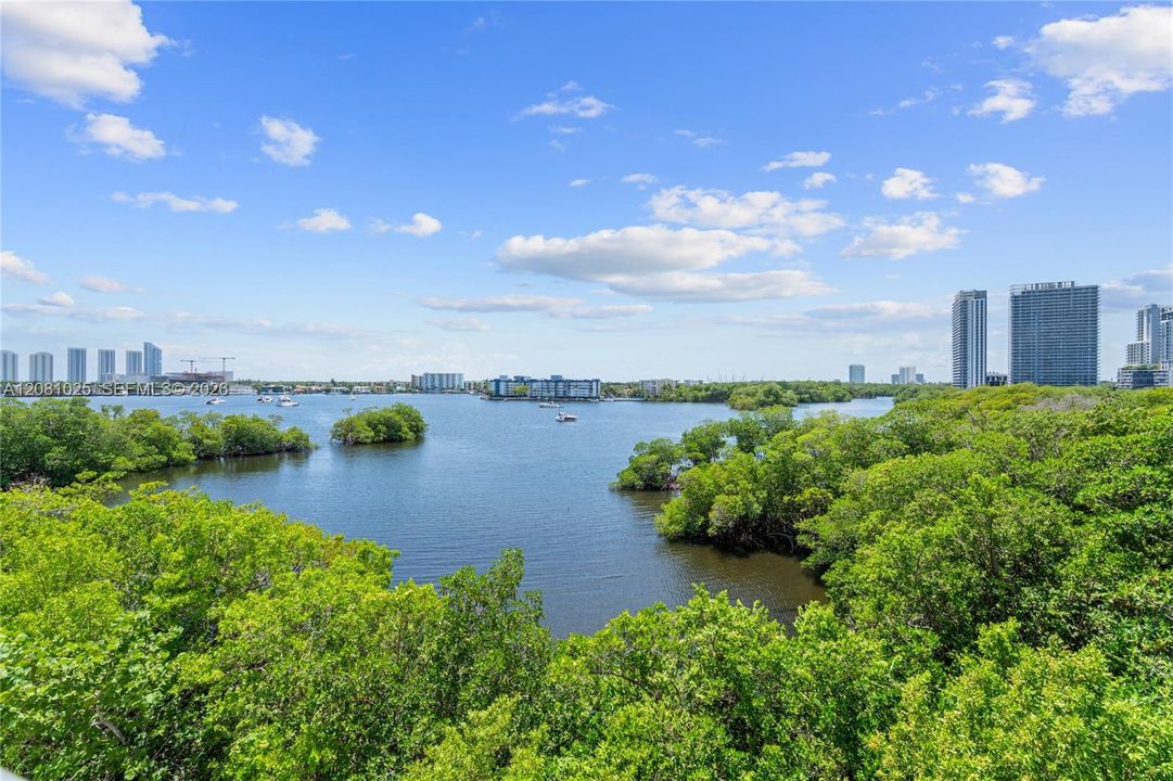 For Rent: $8,500 (2 beds, 2 baths, 1958 Square Feet)