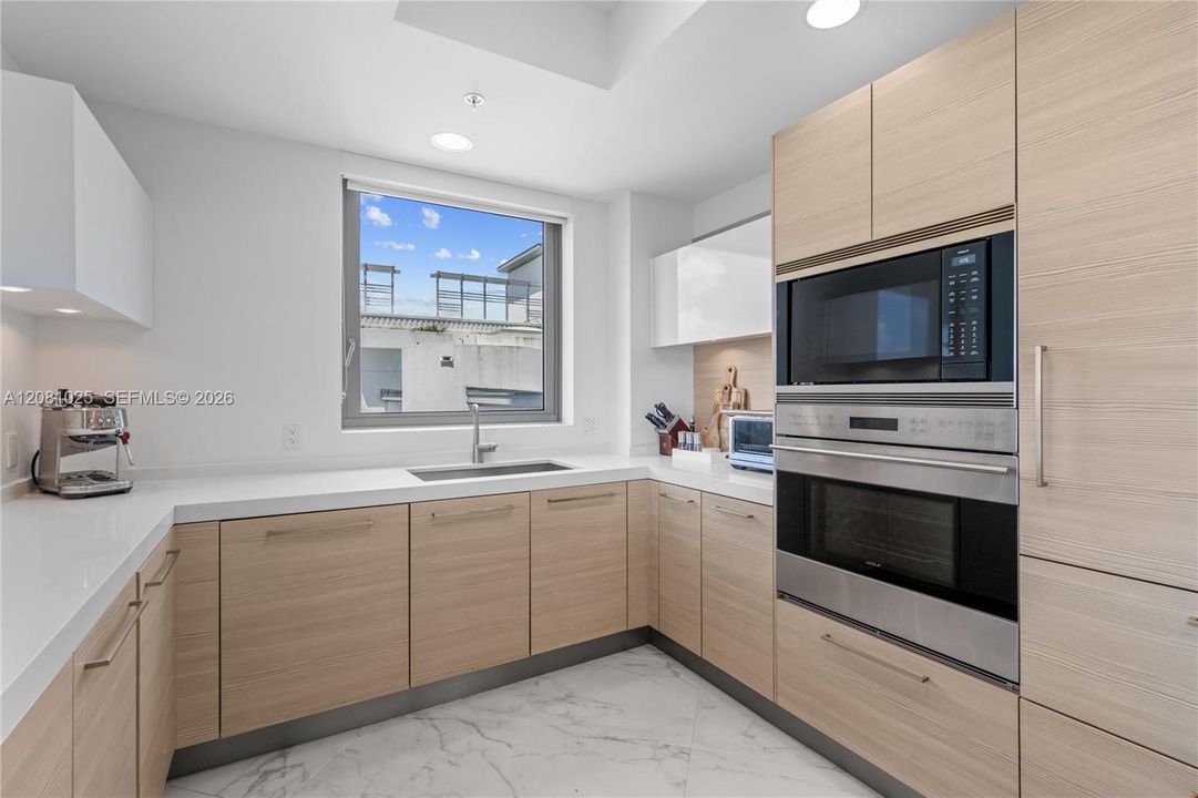 For Rent: $8,500 (2 beds, 2 baths, 1958 Square Feet)
