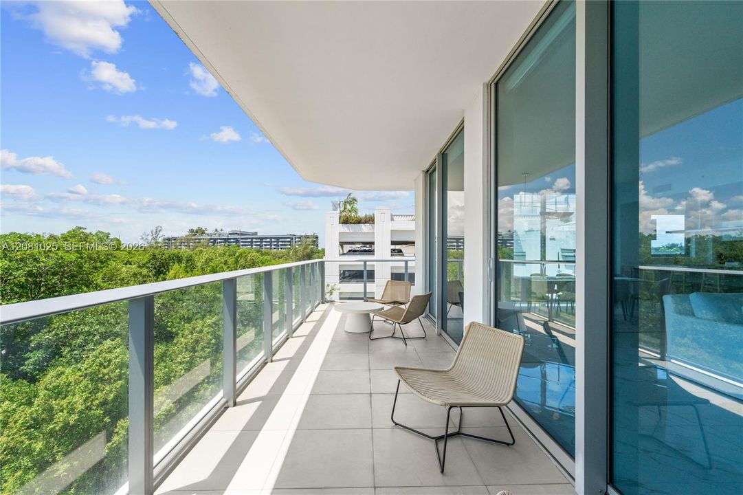 For Rent: $8,500 (2 beds, 2 baths, 1958 Square Feet)