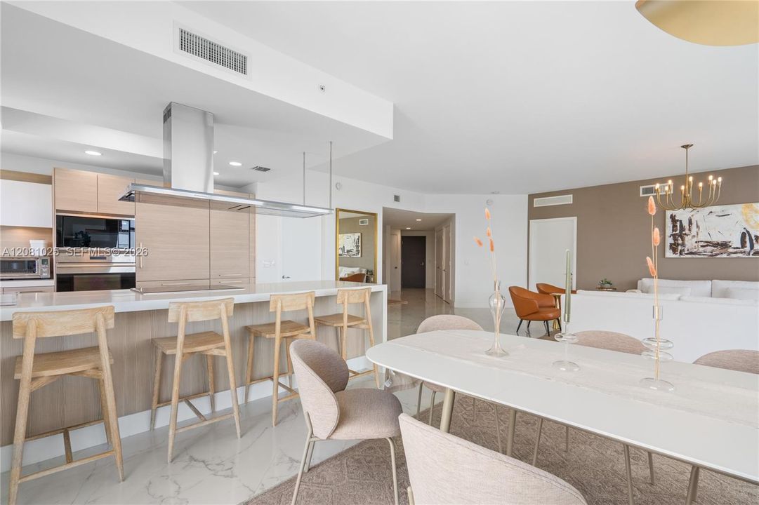 For Rent: $8,500 (2 beds, 2 baths, 1958 Square Feet)