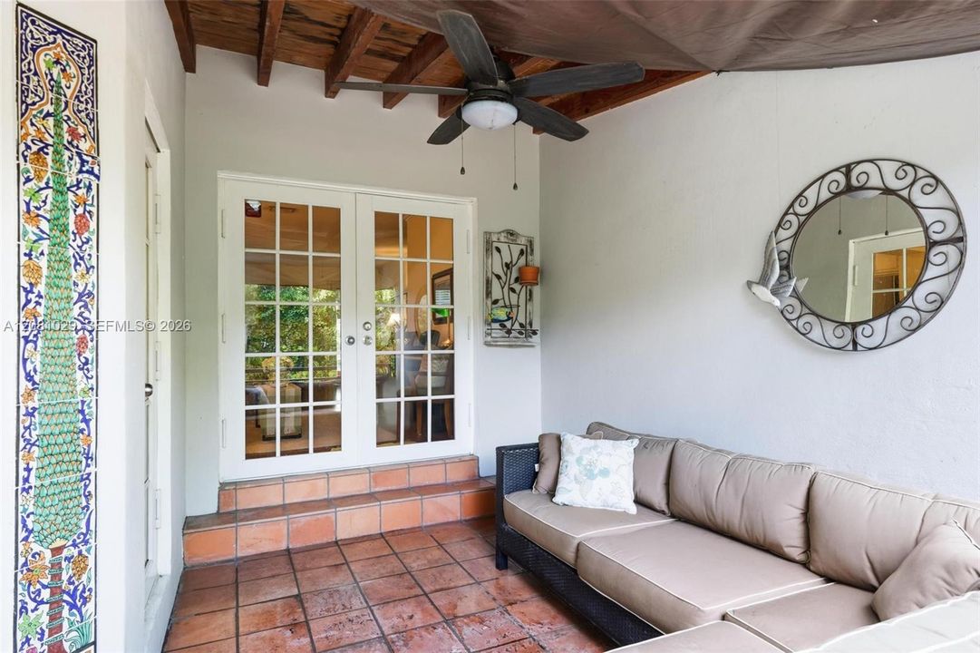 En Venta: $1,150,000 (2 camas, 2 baños, 1475 Pies cuadrados)