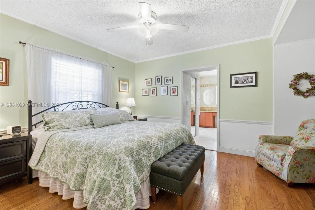 En Venta: $1,150,000 (2 camas, 2 baños, 1475 Pies cuadrados)