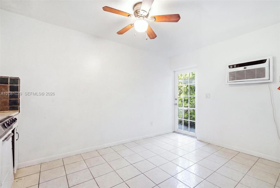 En Venta: $1,150,000 (2 camas, 2 baños, 1475 Pies cuadrados)