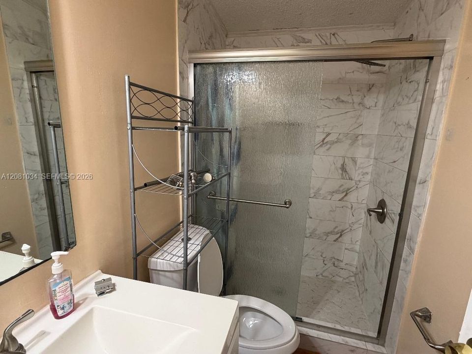 For Sale: $320,000 (3 beds, 2 baths, 1690 Square Feet)