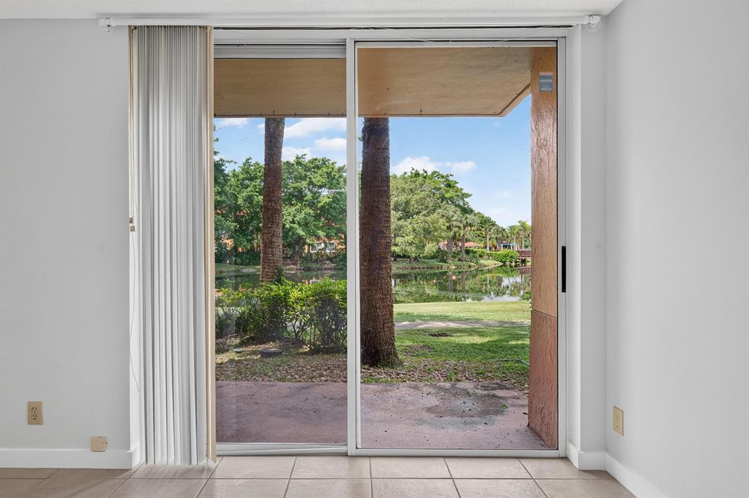 10717 apt 106-11