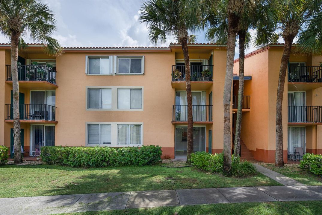 10717 apt 106-6