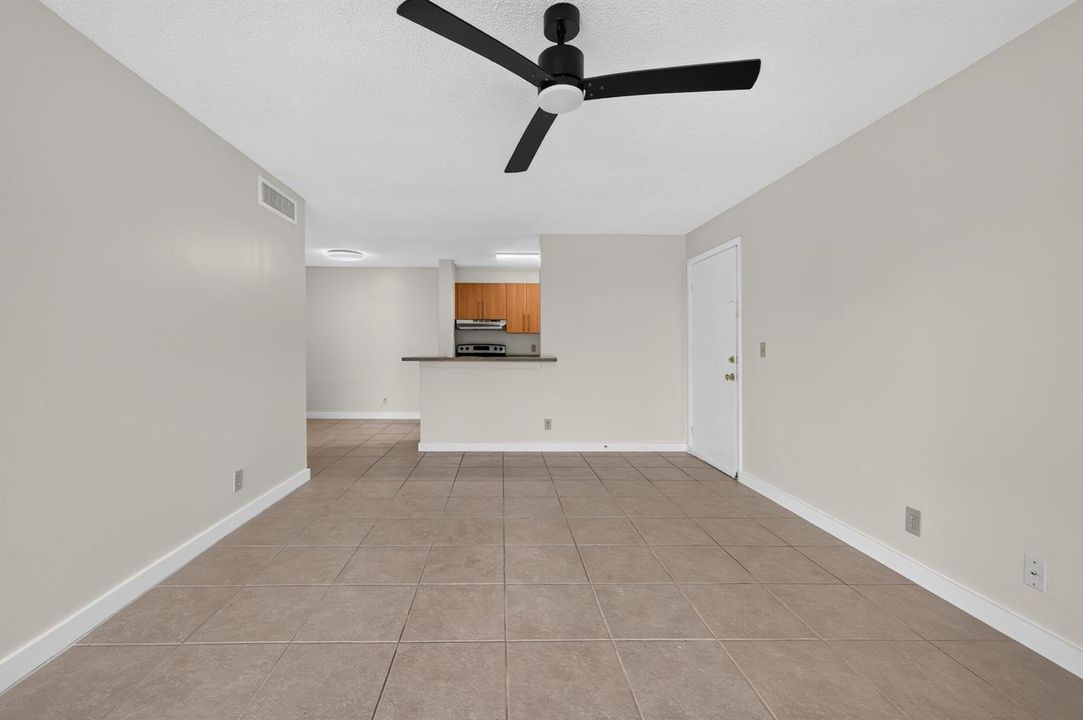 10717 apt 106-12