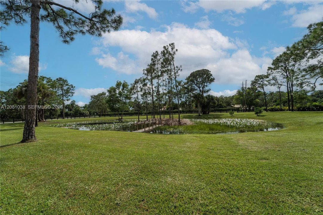 На продажу: $1,175,000 (5.25 acres)