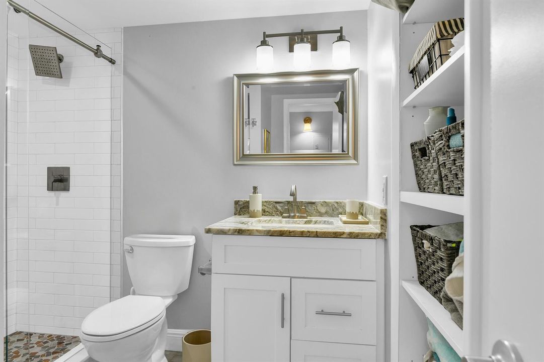 Guest Full Bathroom