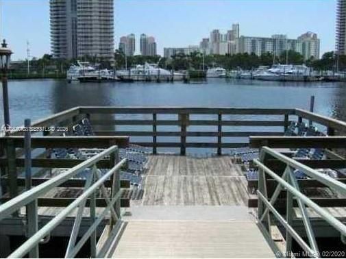 For Rent: $3,500 (2 beds, 2 baths, 1180 Square Feet)