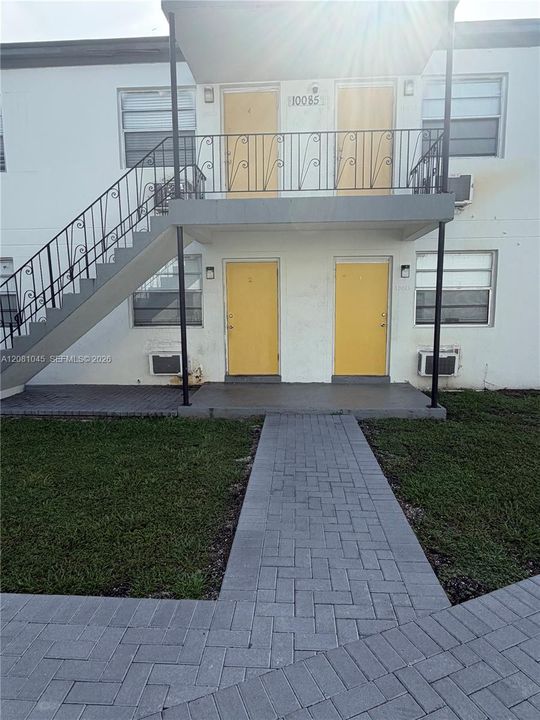 В аренду: $1,700 (2 спален, 1 ванн, 13570 Квадратных фут)