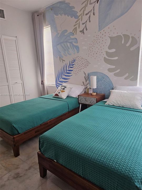 For Sale: $299,500 (2 beds, 1 baths, 608 Square Feet)