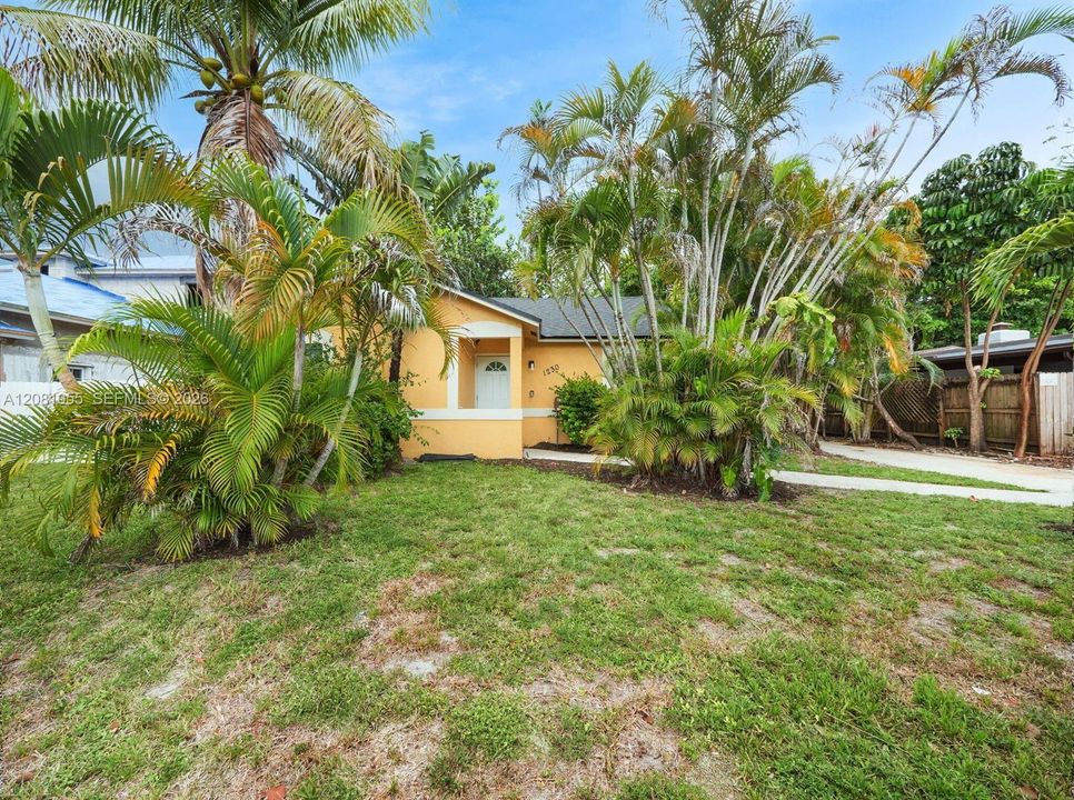 En Renta: $3,350 (3 camas, 2 baños, 991 Pies cuadrados)