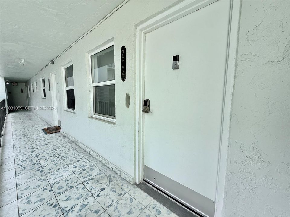 En Renta: $2,400 (1 camas, 1 baños, 720 Pies cuadrados)