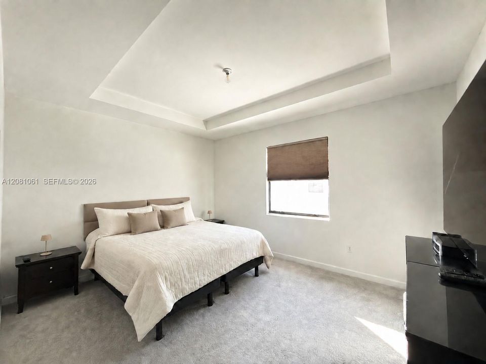 For Sale: $400,000 (3 beds, 2 baths, 1612 Square Feet)