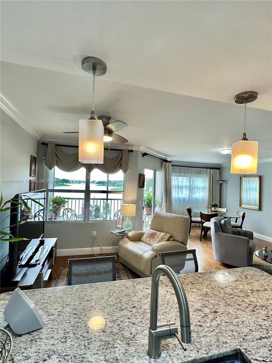 En Venta: $199,000 (1 camas, 1 baños, 1056 Pies cuadrados)
