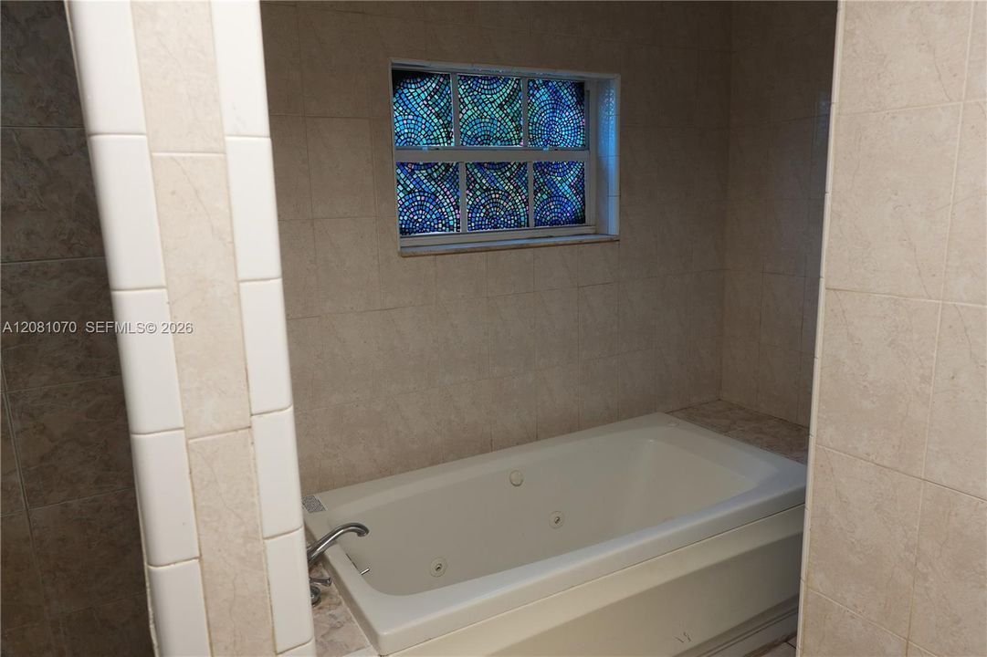 На продажу: $549,000 (3 спален, 2 ванн, 1395 Квадратных фут)