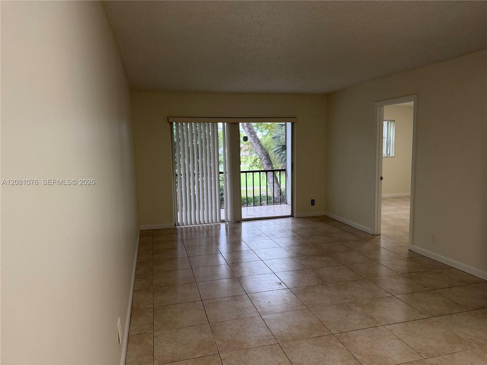 В аренду: $1,995 (2 спален, 2 ванн, 949 Квадратных фут)