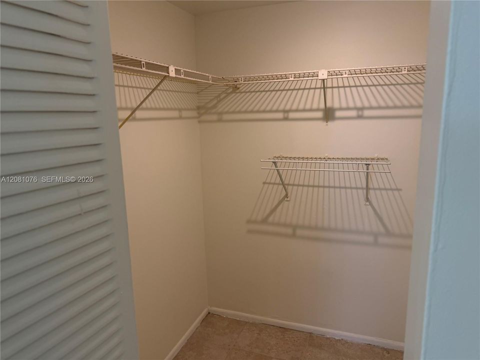 В аренду: $1,995 (2 спален, 2 ванн, 949 Квадратных фут)