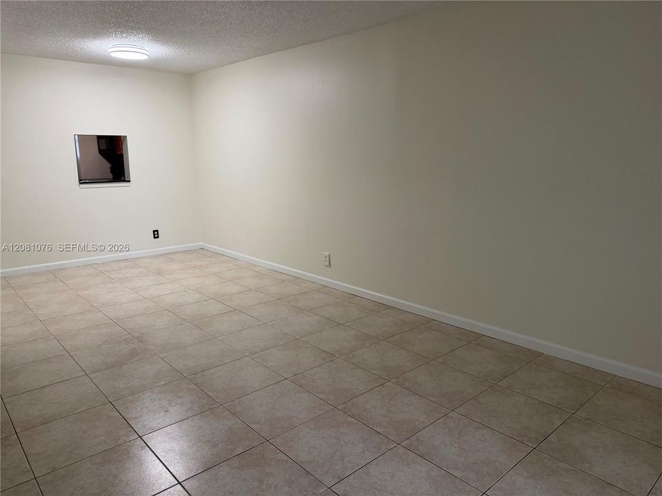 В аренду: $1,995 (2 спален, 2 ванн, 949 Квадратных фут)