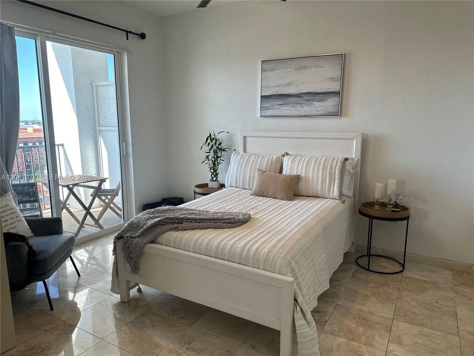 В аренду: $4,200 (2 спален, 2 ванн, 1114 Квадратных фут)