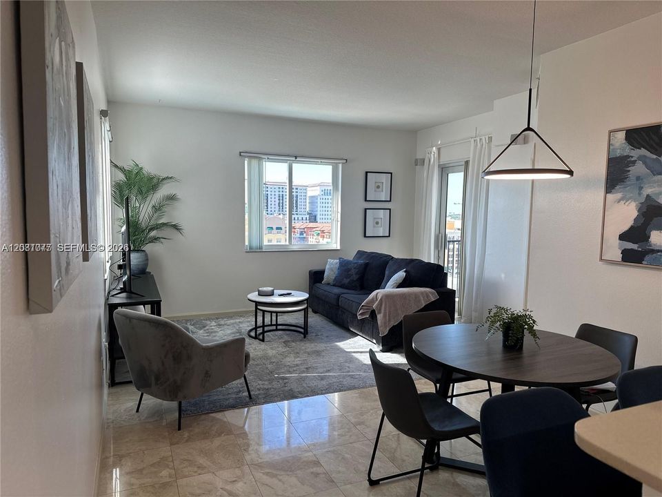 В аренду: $4,200 (2 спален, 2 ванн, 1114 Квадратных фут)