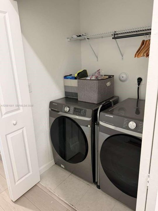 En Venta: $520,000 (3 camas, 2 baños, 1331 Pies cuadrados)