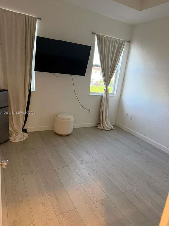 En Venta: $520,000 (3 camas, 2 baños, 1331 Pies cuadrados)