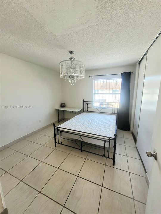 For Rent: $2,250 (2 beds, 2 baths, 871 Square Feet)