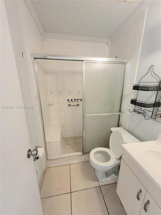 For Rent: $2,250 (2 beds, 2 baths, 871 Square Feet)