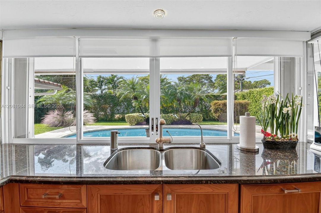 For Rent: $7,000 (3 beds, 3 baths, 2256 Square Feet)
