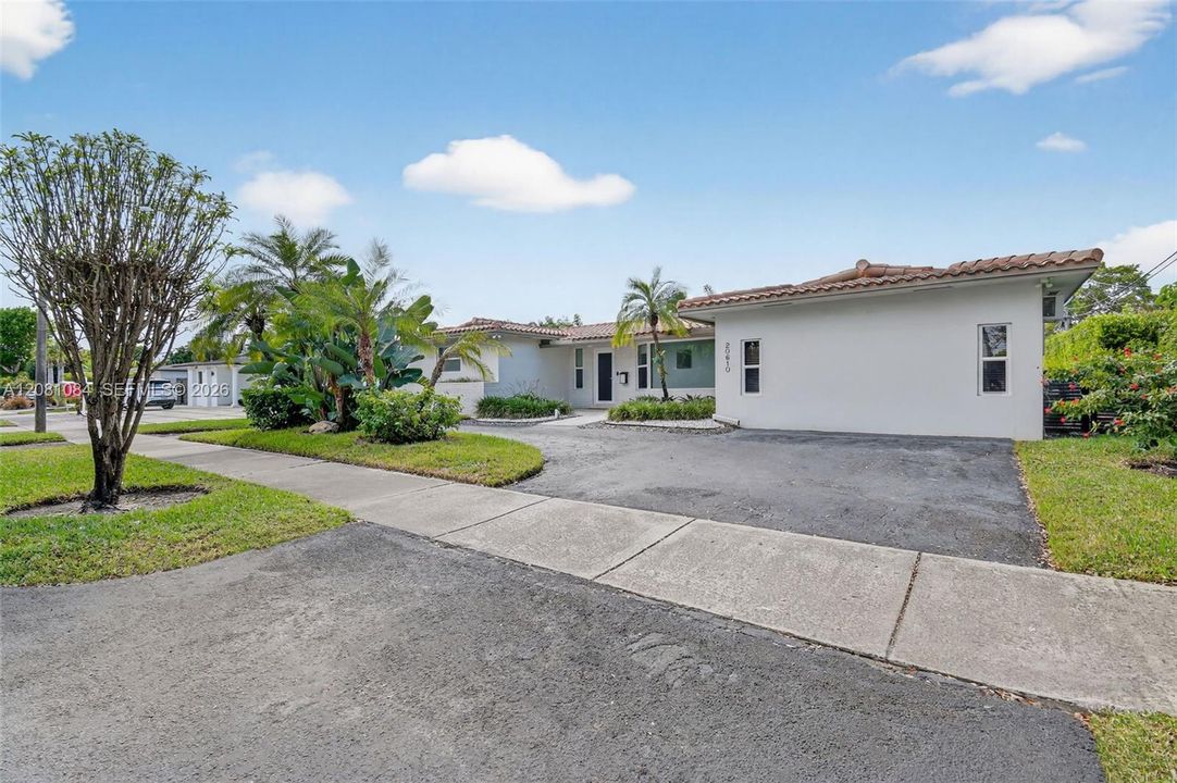 For Rent: $7,000 (3 beds, 3 baths, 2256 Square Feet)