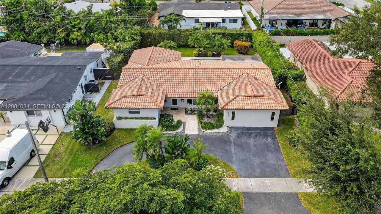For Rent: $7,000 (3 beds, 3 baths, 2256 Square Feet)