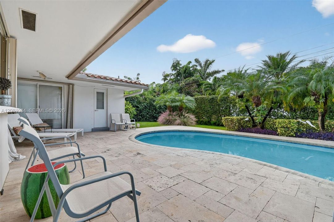For Rent: $7,000 (3 beds, 3 baths, 2256 Square Feet)