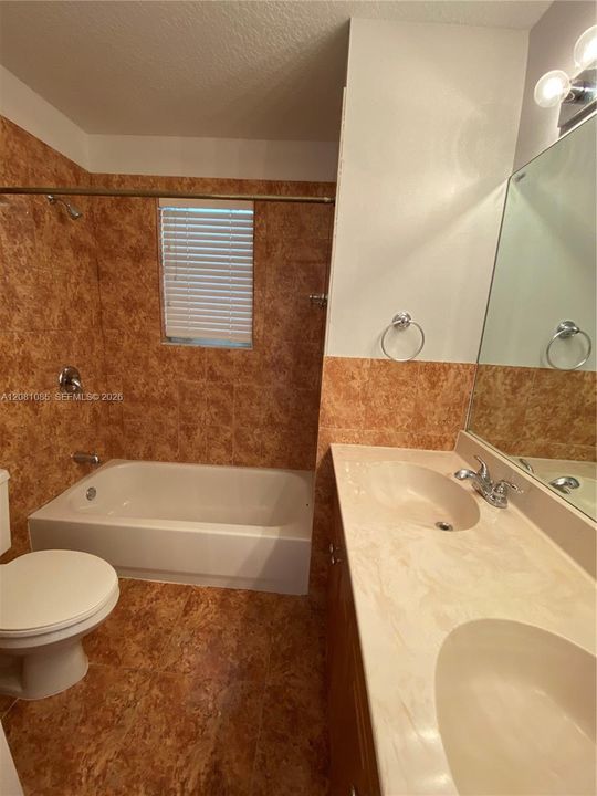 В аренду: $4,750 (4 спален, 3 ванн, 2310 Квадратных фут)