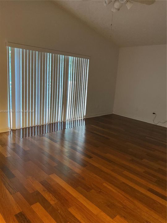 В аренду: $4,750 (4 спален, 3 ванн, 2310 Квадратных фут)