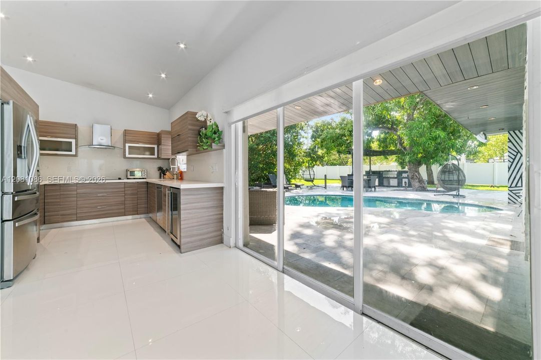 For Rent: $9,990 (4 beds, 3 baths, 2248 Square Feet)