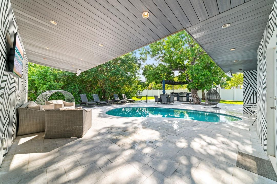 For Rent: $9,990 (4 beds, 3 baths, 2248 Square Feet)