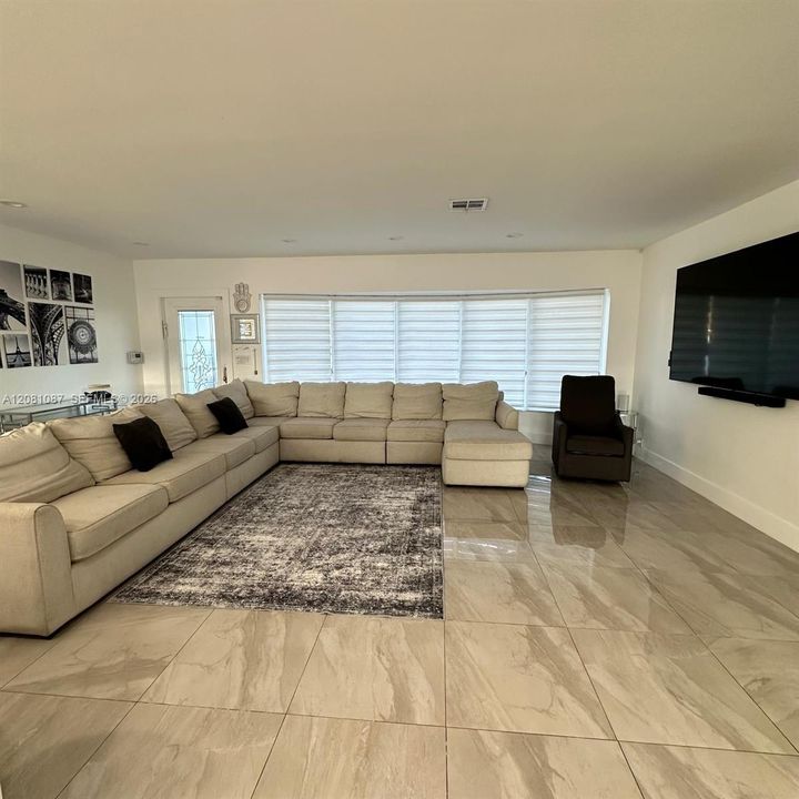 En Venta: $1,750,000 (4 camas, 3 baños, 0 Pies cuadrados)