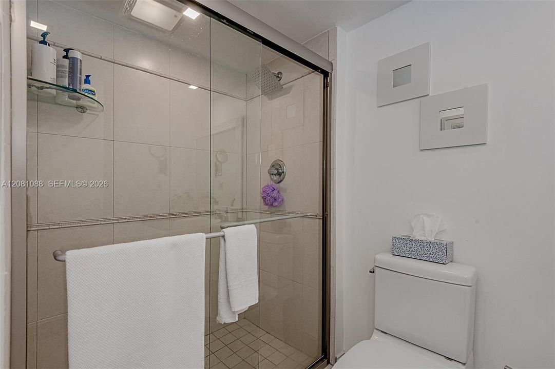 В аренду: $2,200 (2 спален, 2 ванн, 994 Квадратных фут)