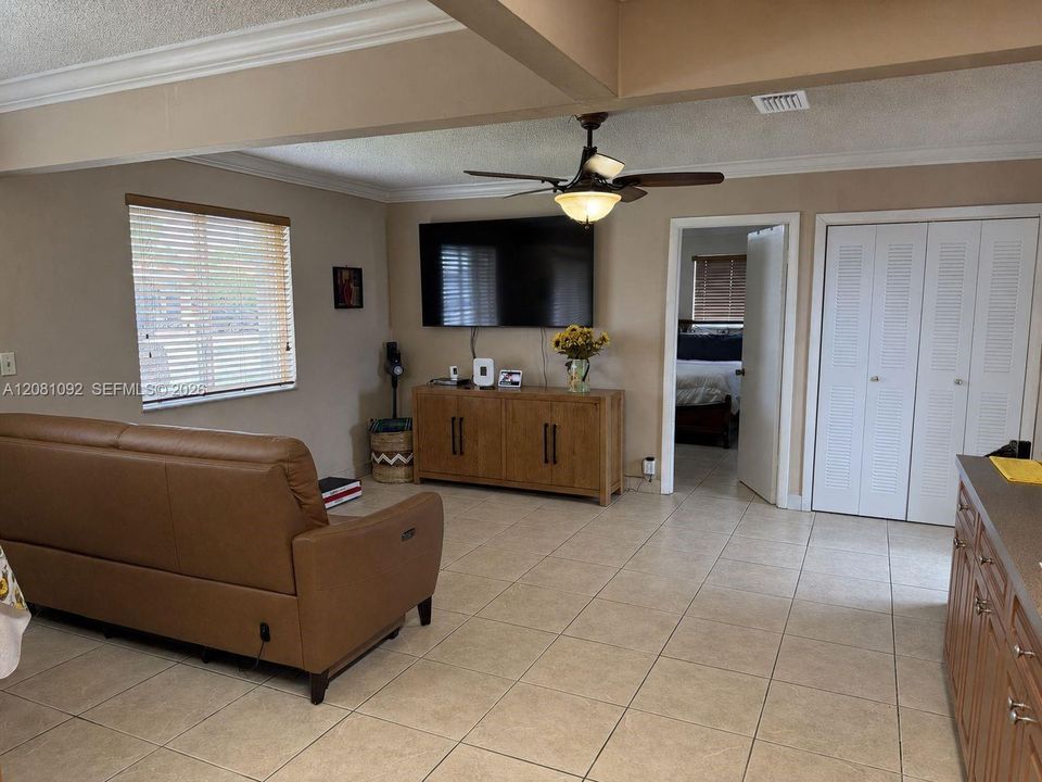 For Sale: $680,000 (3 beds, 2 baths, 1362 Square Feet)