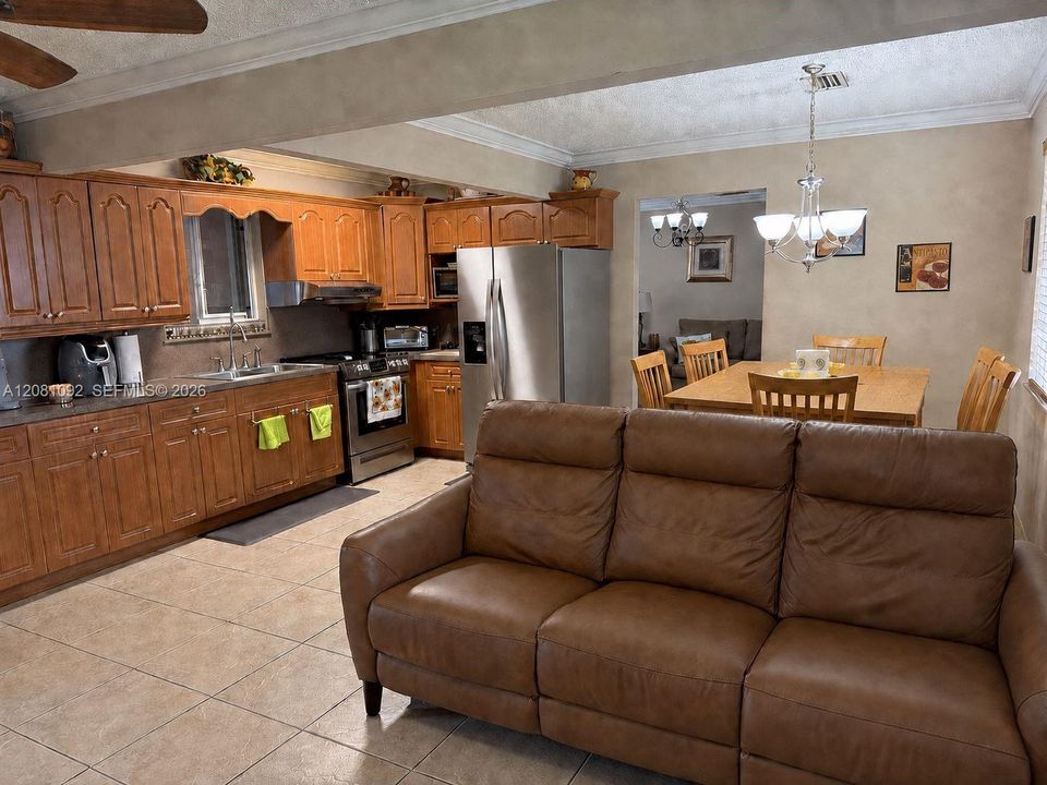 Kitchen/living/dining