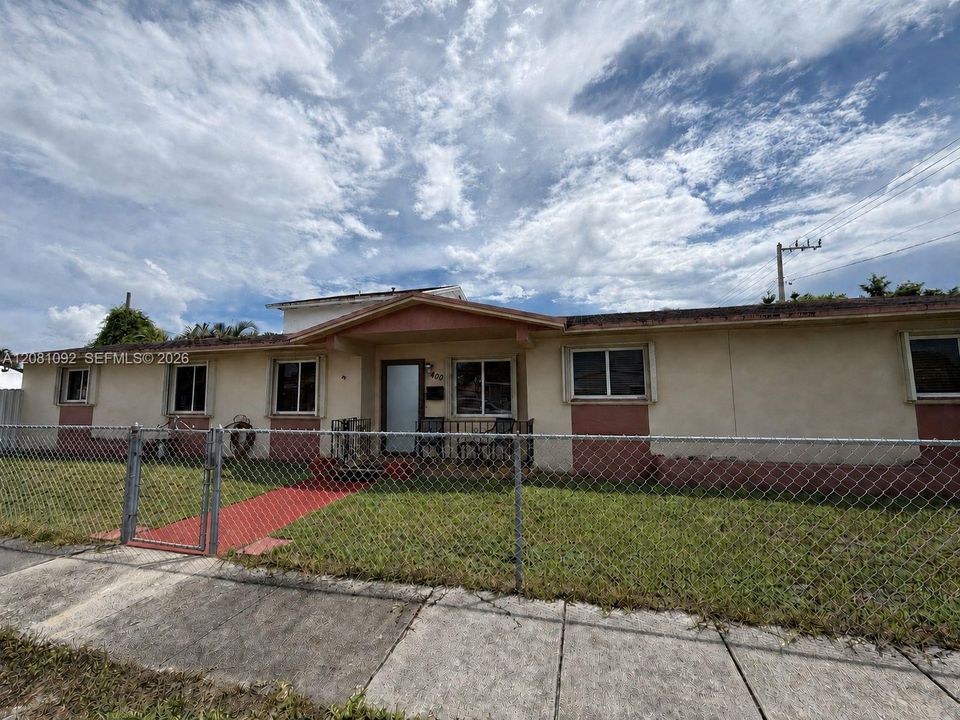 For Sale: $680,000 (3 beds, 2 baths, 1362 Square Feet)